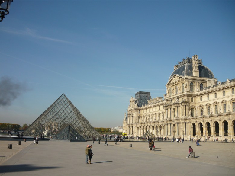 Pyramide du Louvre